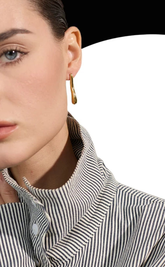 Waived Stainless Steel Gold Plated Earrings - Sednna #Brazilianproducts